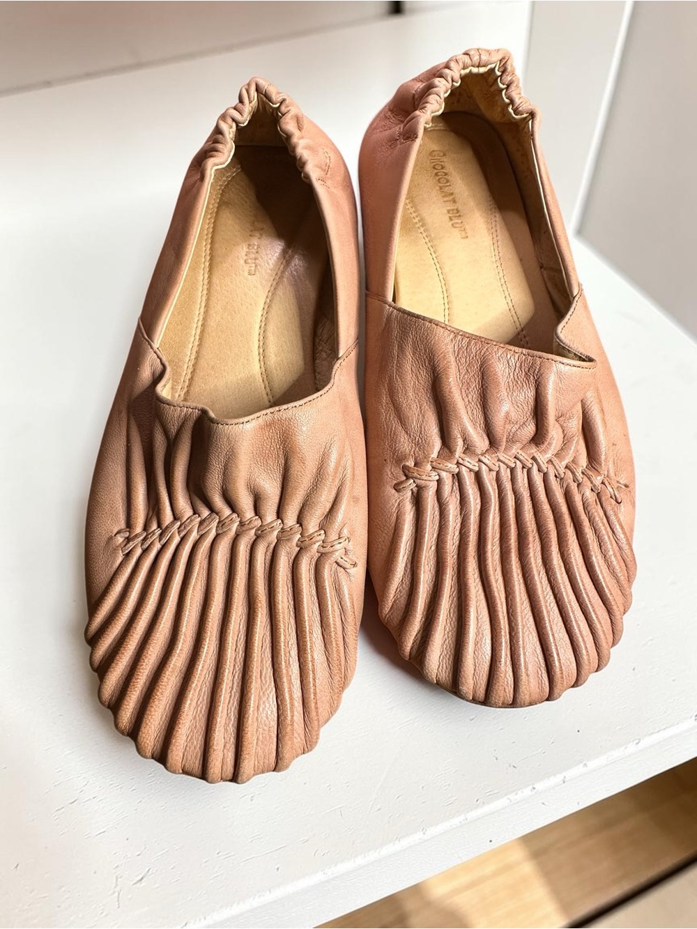 Chocolat Blu Pleated Leather Slip-Ons in Blush Pink